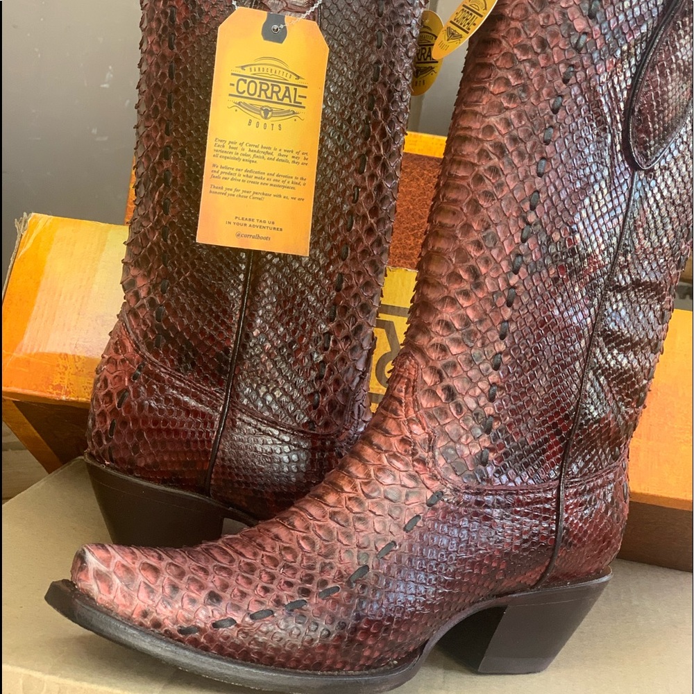 Ladies CORRAL HANDCRAFTED BOOTS EXOTIC Red Full Python boots. Brand New in a box